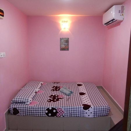 La Motel Σουνγκάϊ Πετάνι Εξωτερικό φωτογραφία