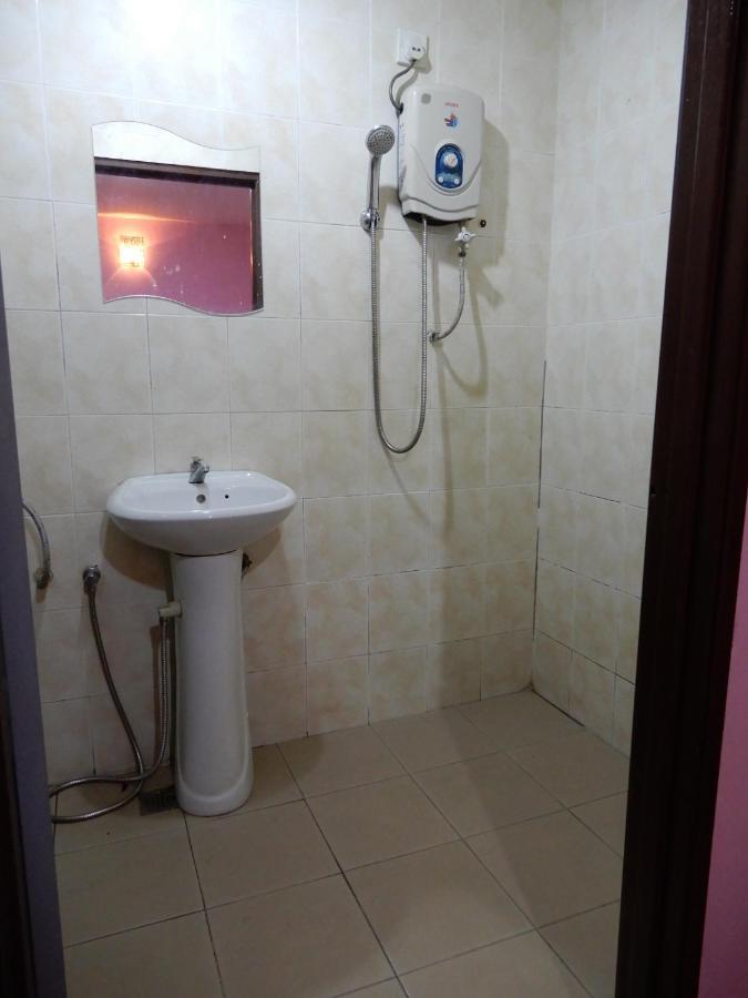 La Motel Σουνγκάϊ Πετάνι Εξωτερικό φωτογραφία